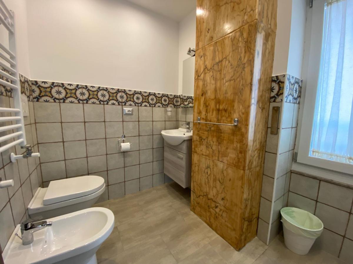 B&B Catania Centro - Charme & More المظهر الخارجي الصورة