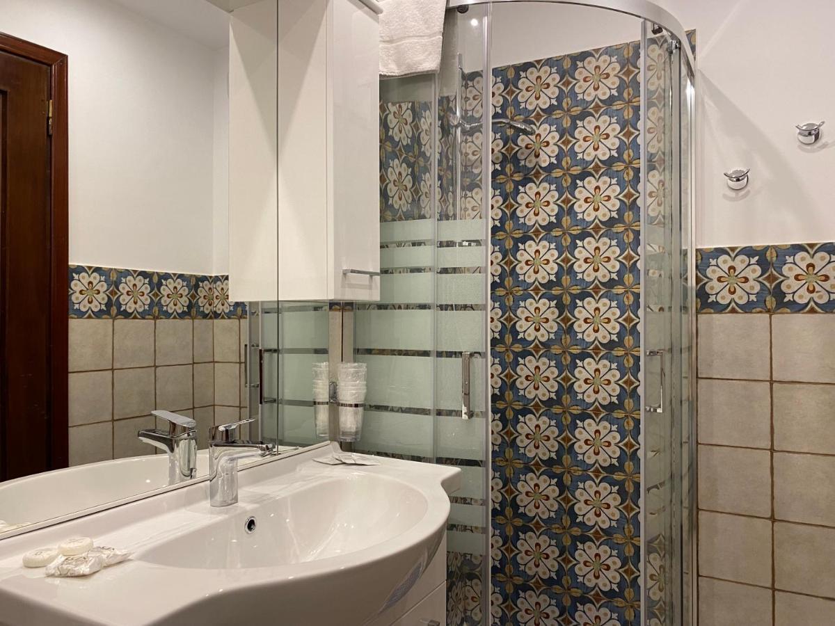 B&B Catania Centro - Charme & More المظهر الخارجي الصورة